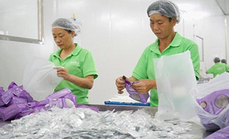 零食企業與時間賽跑贏取“新鮮度”，自建基地供應堅果